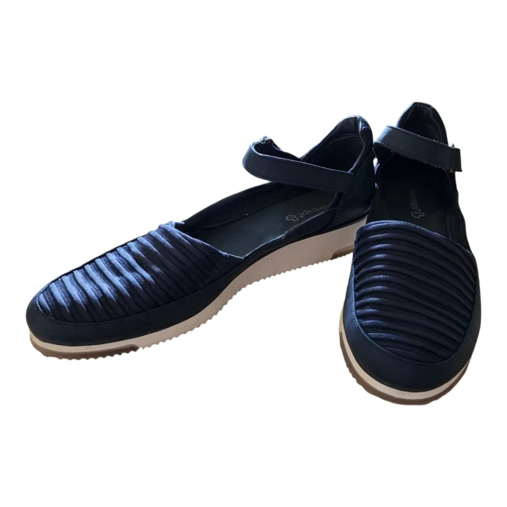 Womens  Baretrap 